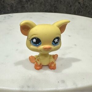 LPS #475 Yellow Pig 2006 Authentic Toy Hasbro Collector Littlest Pet Shop Figure